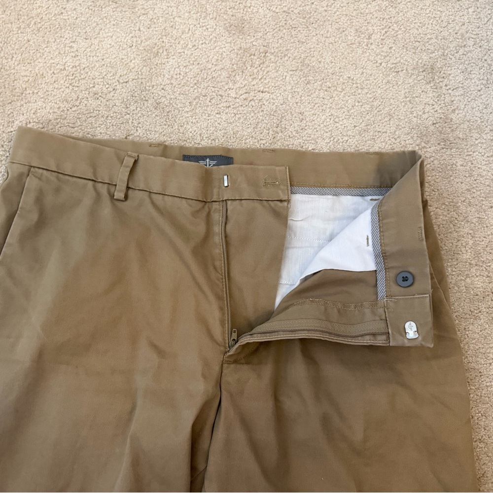 Men's Dockers Classic Khaki Pants - Picture 8 of 11